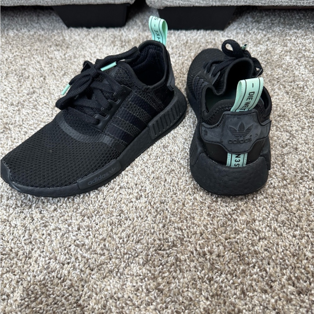 Adidas Sneakers